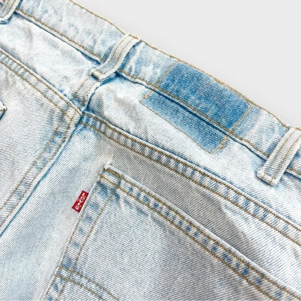 Vtg 90s Levi's Light Wash Jeans, Zip Fly Relaxed Baggy Loose, Y2K Red Tab 38 30